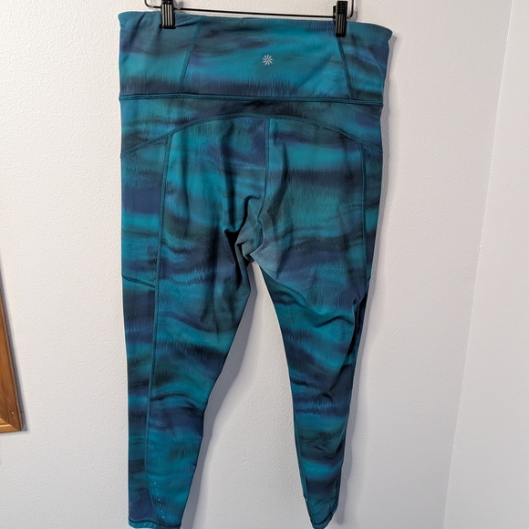 Athleta Rainier Printed Tight Leggings 1X‎ | Blue Green Pattern | Warm High Rise - Picture 4 of 5